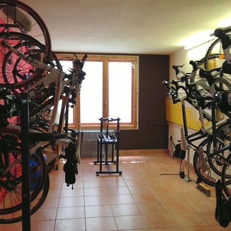 Hotel Alu Mountain Design ボルミオ エクステリア 写真
