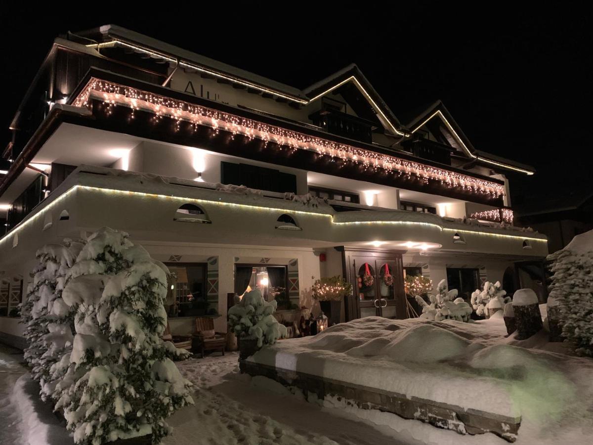 Hotel Alu Mountain Design ボルミオ エクステリア 写真