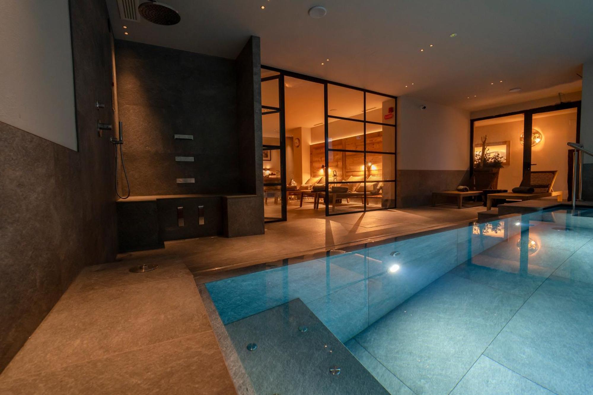 Hotel Alu Mountain Design ボルミオ エクステリア 写真